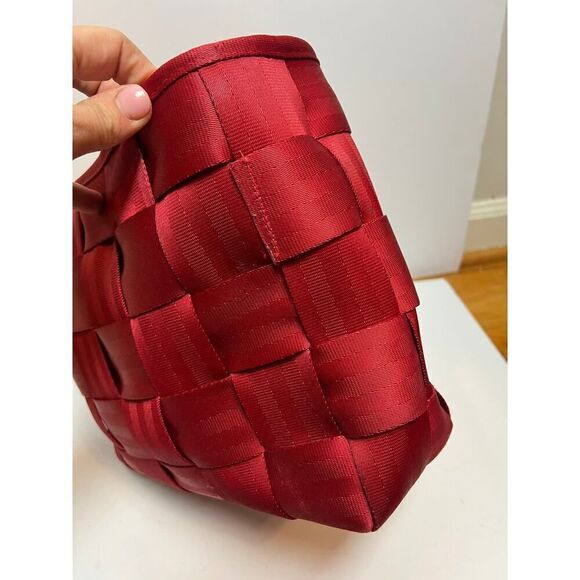 Harvey's Original Red Seatbelt Shoulder Bag 9x12" - Picture 9 of 11